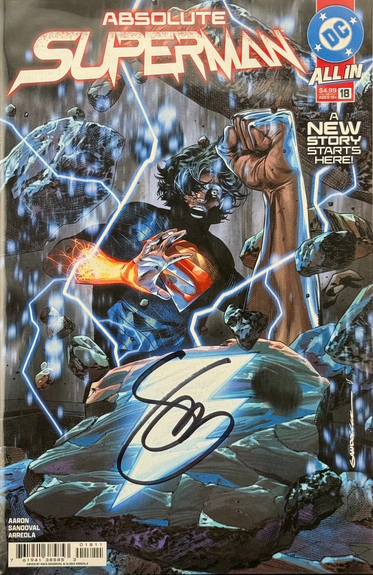 ABSOLUTE SUPERMAN #18 CVR A - FROM SCOTT SNYDER'S PERSONAL COLLECTION - SIGNED BY SCOTT SNYDER w/COA